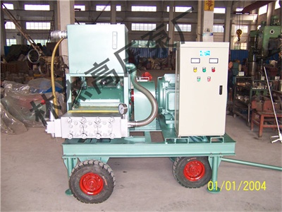 高壓(ya)往複泵(bèng)