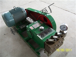 往複(fú)式高壓(ya)柱塞泵(beng)